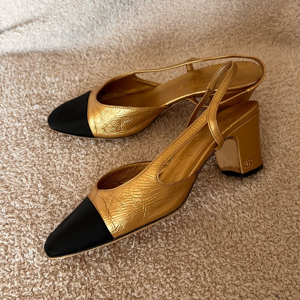 CHANEL slingback gold leather sandals CC interlocking logo cap toe black 6.5 7 - Picture 3 of 14